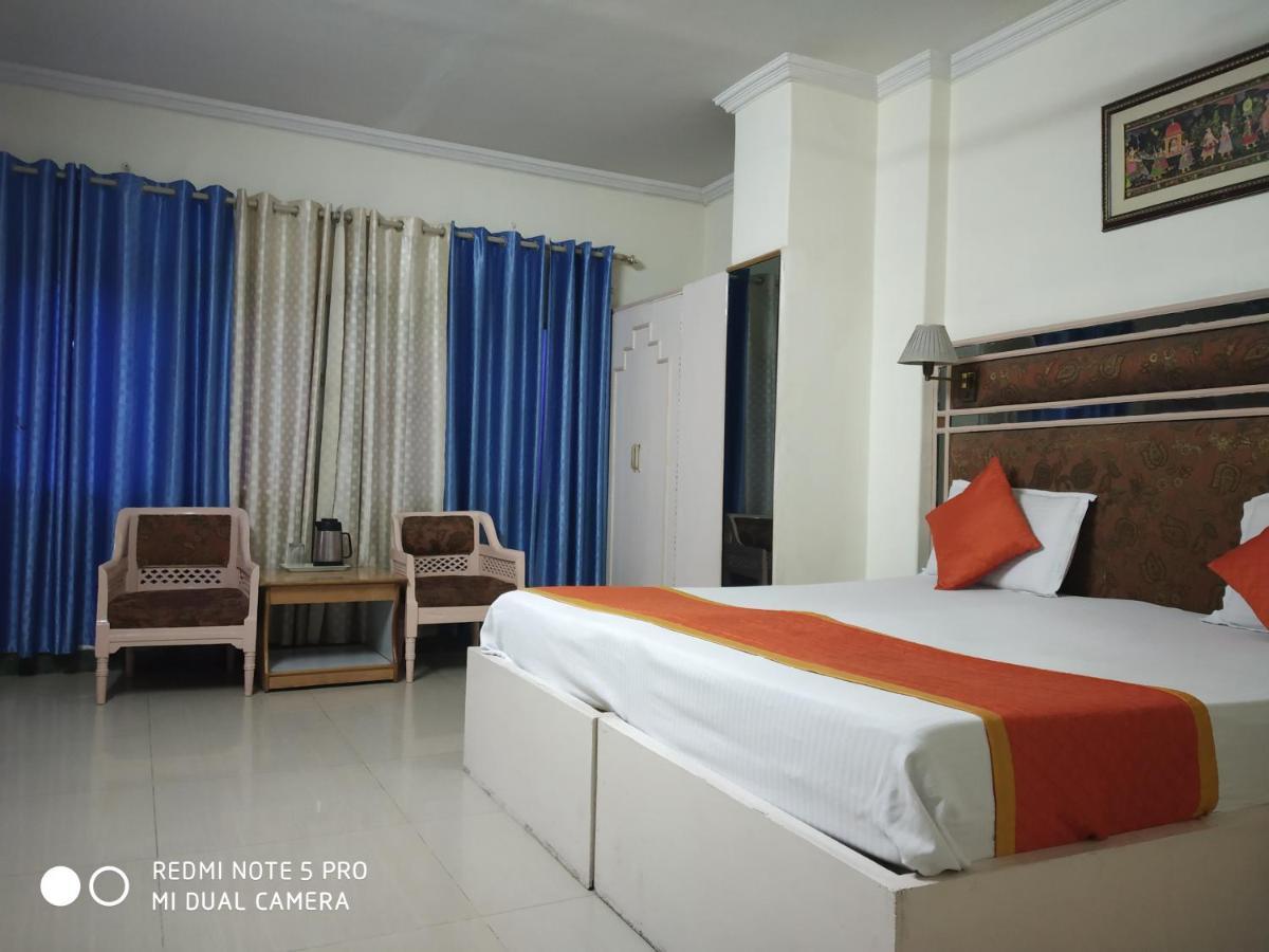 Hotel Neelam ジャイプール エクステリア 写真