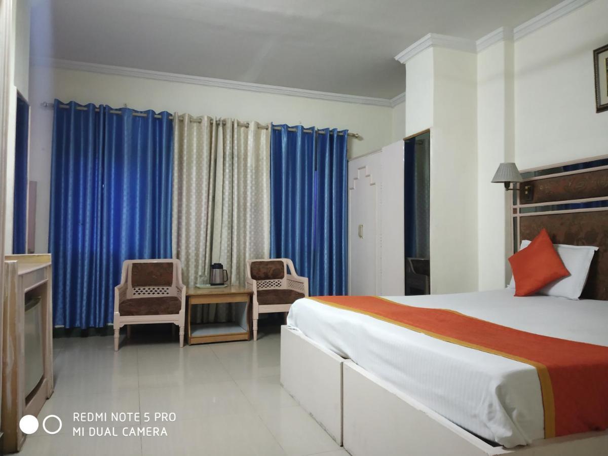 Hotel Neelam ジャイプール エクステリア 写真